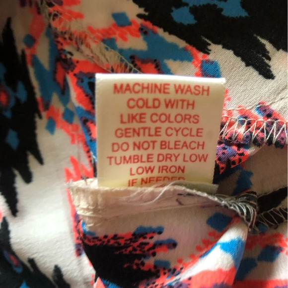 True Destiny Patterned Summer Dress with Pockets Size Medium - Picture 3 of 6